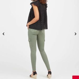 Spanx Stretch Twill Ankle Cargo Pant